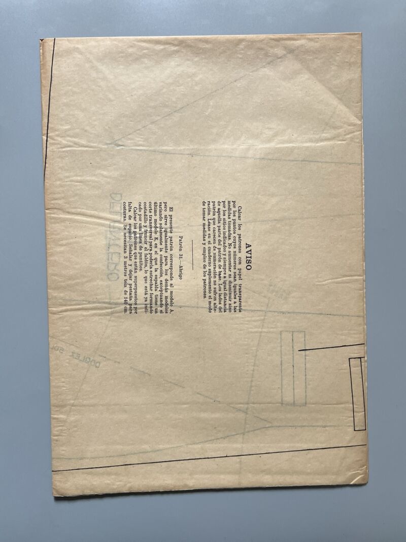 Lecciones sobre la moda. Abrigo nº31. Patrones graduables Sistema Martí - ca. 1915-20