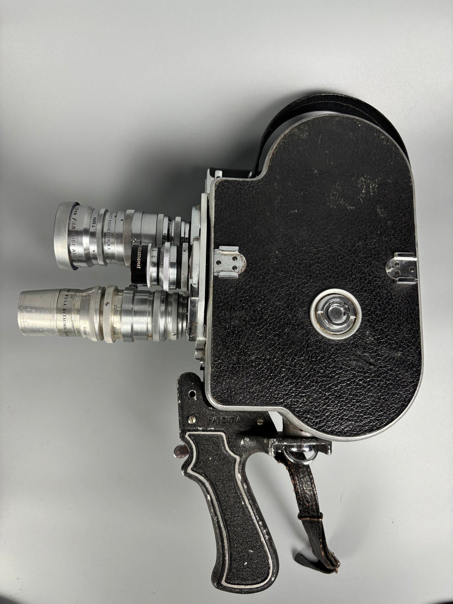 Cámara de Cine Bolex Paillard H-16 16mm (c. 1940) con Dos Objetivos – Elgeet 13mm + Kodak Anastigmat 63mm
