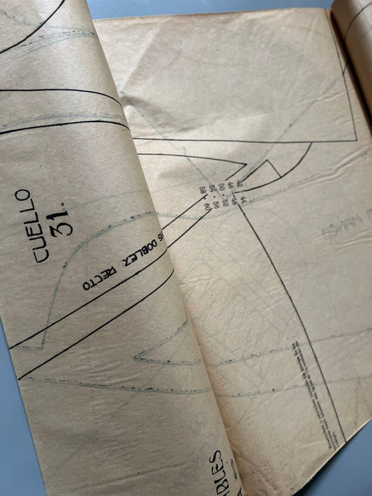 Lecciones sobre la moda. Abrigo nº31. Patrones graduables Sistema Martí - ca. 1915-20