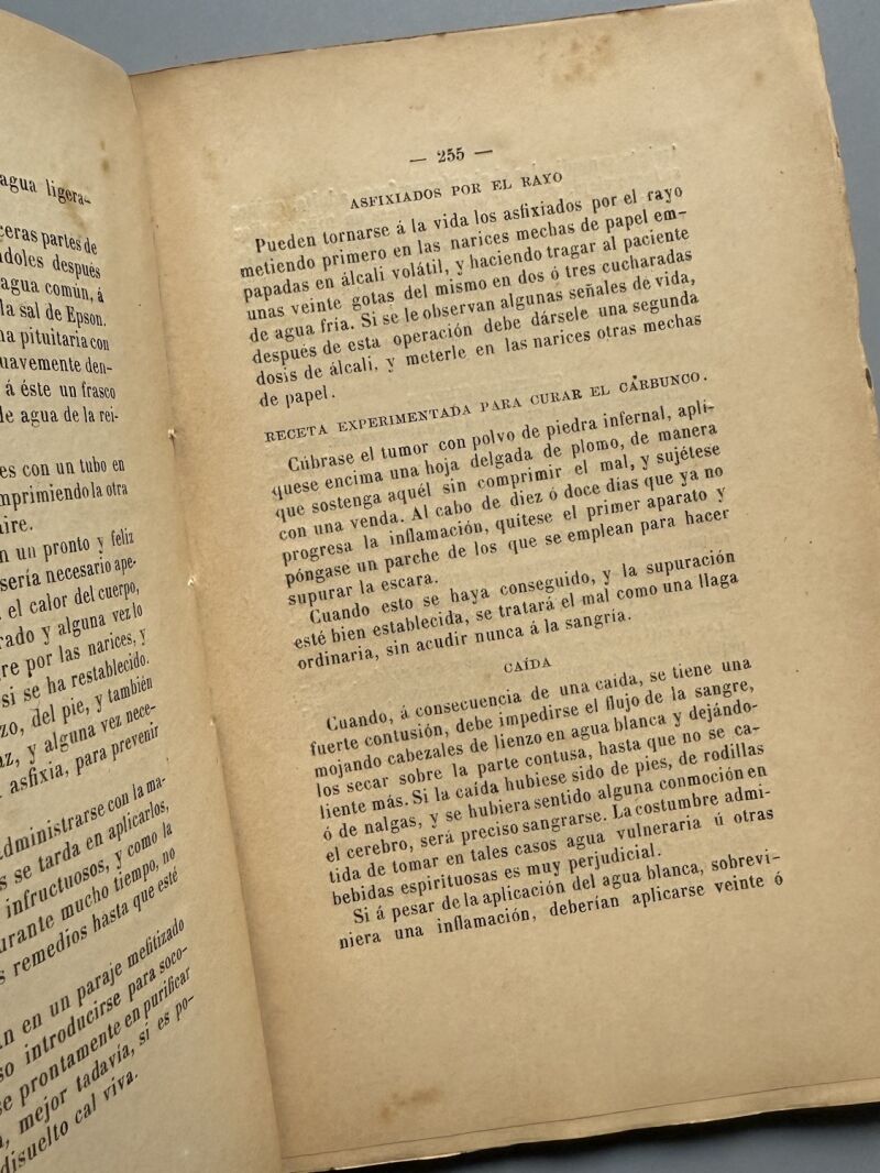 Mil doscientos secretos para quitar toda clase de manchas, José O. Ronquillo - 1904