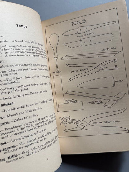 Bookbinding for begginers, J. Kay - Cassell and Company Limited, 1930