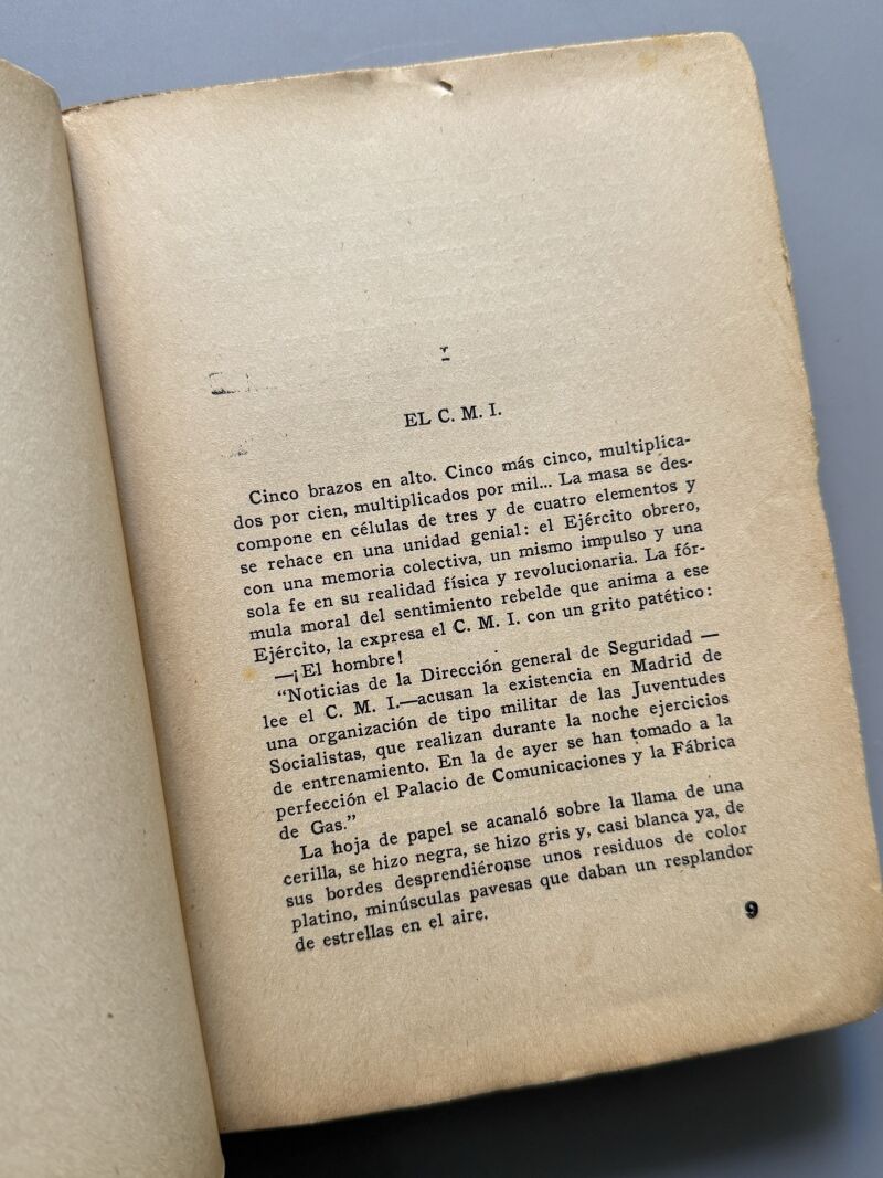 La revolución fue así (octubre rojo y negro), Manuel D. Benavides - Imprenta Industrial, 1935