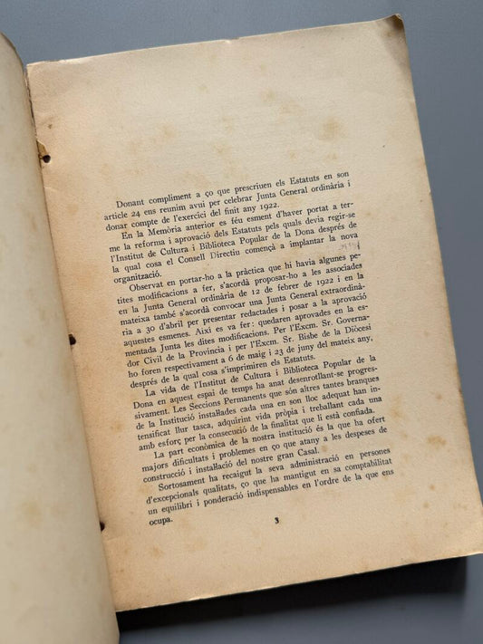 Report documentat/ Crónica documentada, Institut de Cultura i Biblioteca Popular de la Dona - 1922