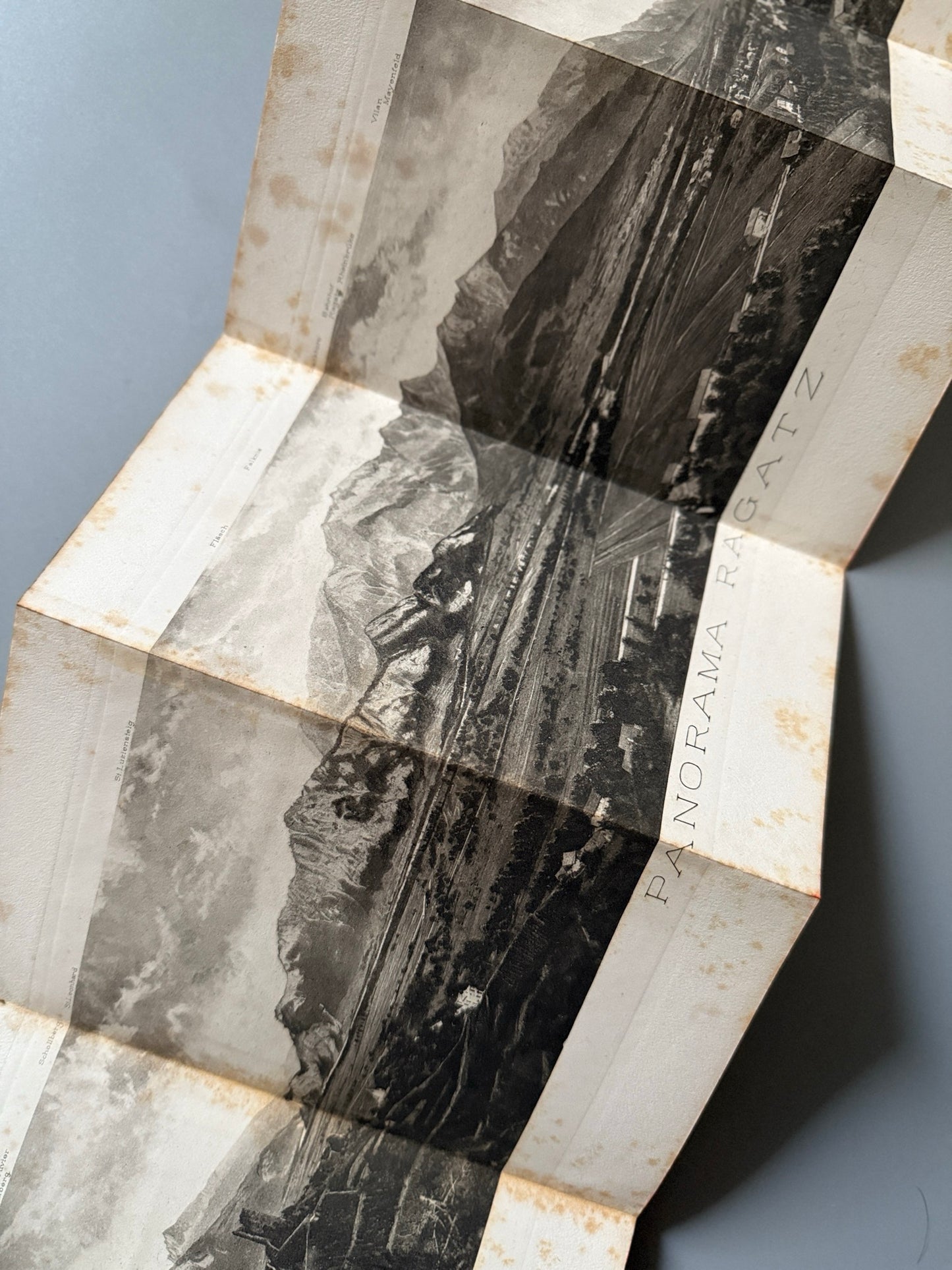 Libro de: Ragatz pfäfers, Alfred Ceresole. Contiene folletos turísticos - Zurich, ca. 1895