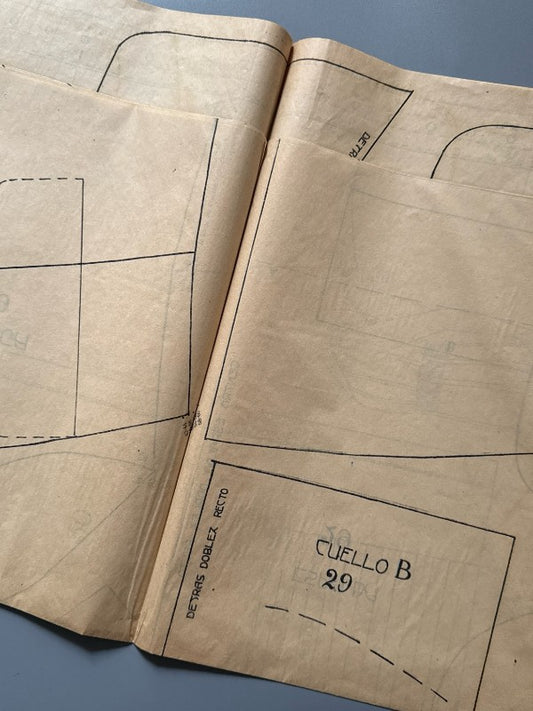 Lecciones sobre la moda. Abrigo, corsé y sostén nº29 y 30. Patrones graduables Sistema Martí c. 1920