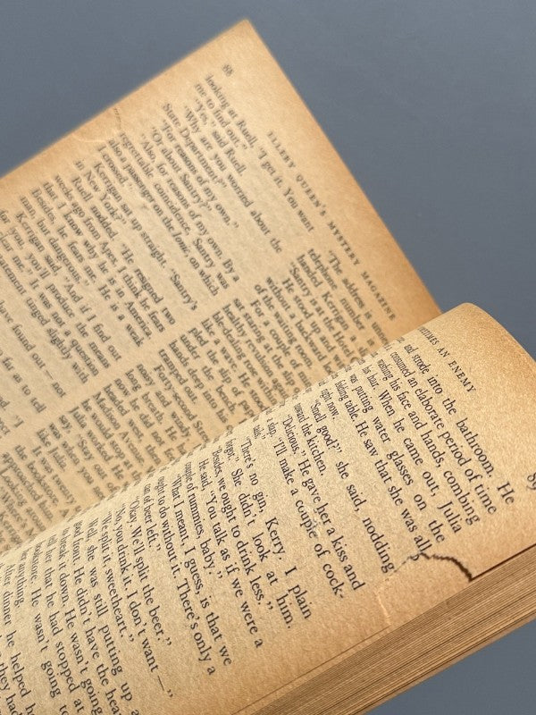 Ellery Queen's Mystery Magazine. H. G. Wells, John Buchan, Robert Graves - abril de 1956