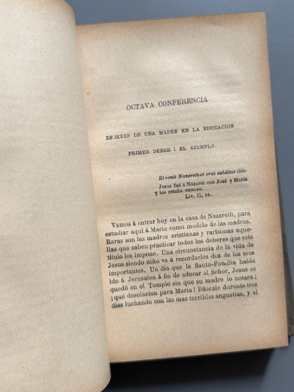 La mujer formada en la escuela de María, Abate Larfeuil - R. Roger y F. Chernoviz Editores, ca. 1900