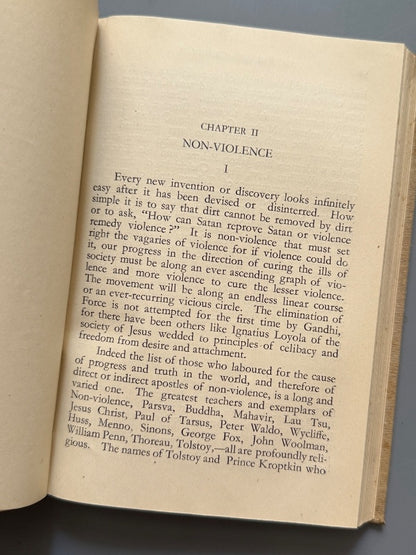 Ghandi & Ghandism, B. Pattabhi Sitaramayya - Editorial Kitabistan, 1943
