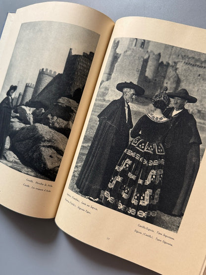 Tipos y trajes de España, J. Ortiz Echagüe (1ª ed.) - Editorial Espasa-Calpe, 1930