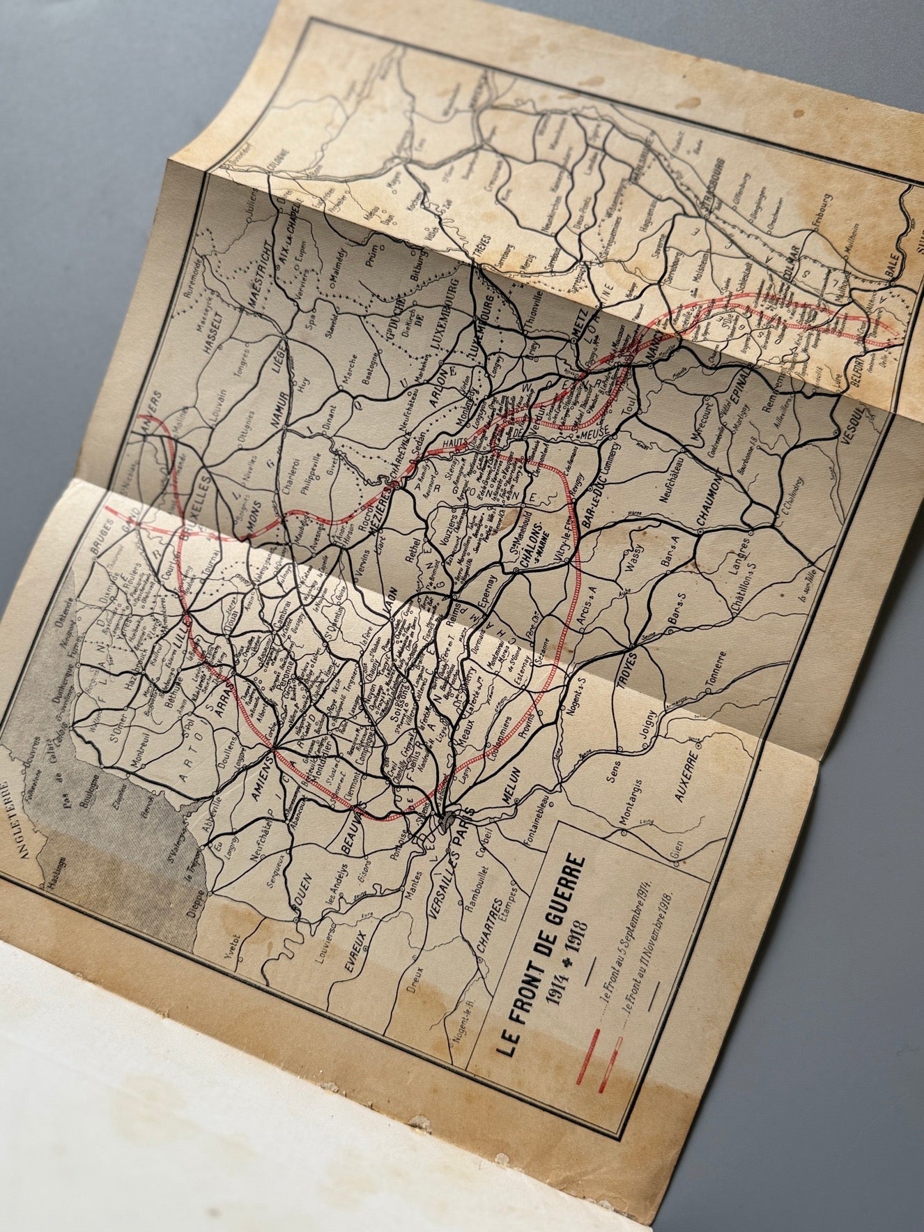 Libro de: Les champs de bataille de France - Les chemins de fer du nord et de l'est, ca. 1920