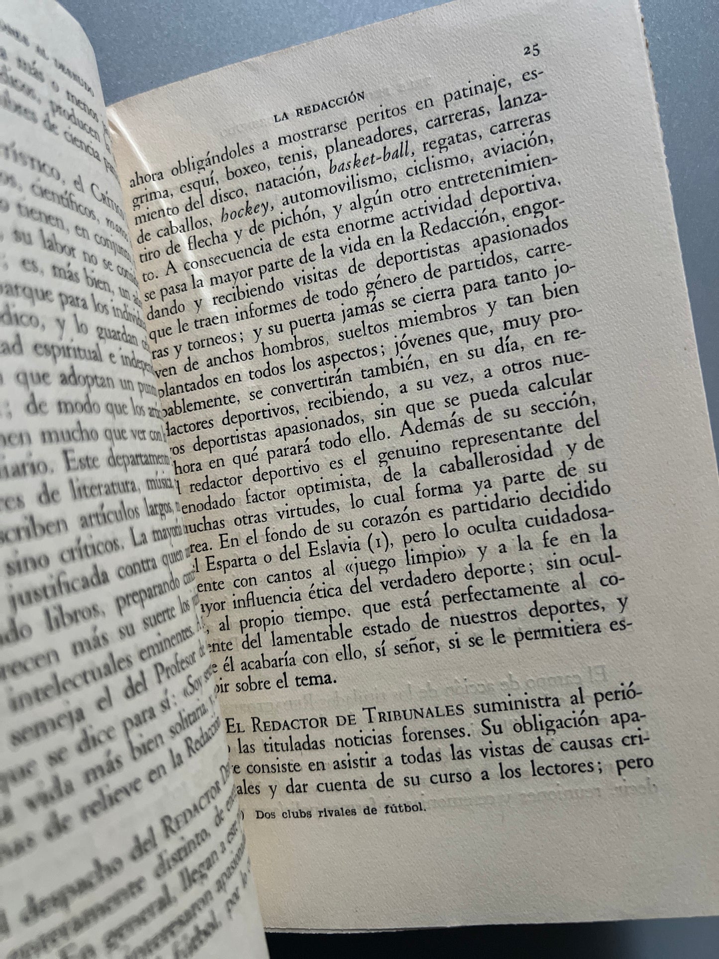 Libro de: Tres profesiones al desnudo. Prensa, cine y teatro, Karel Chapek - Editorial Juventud, 1947