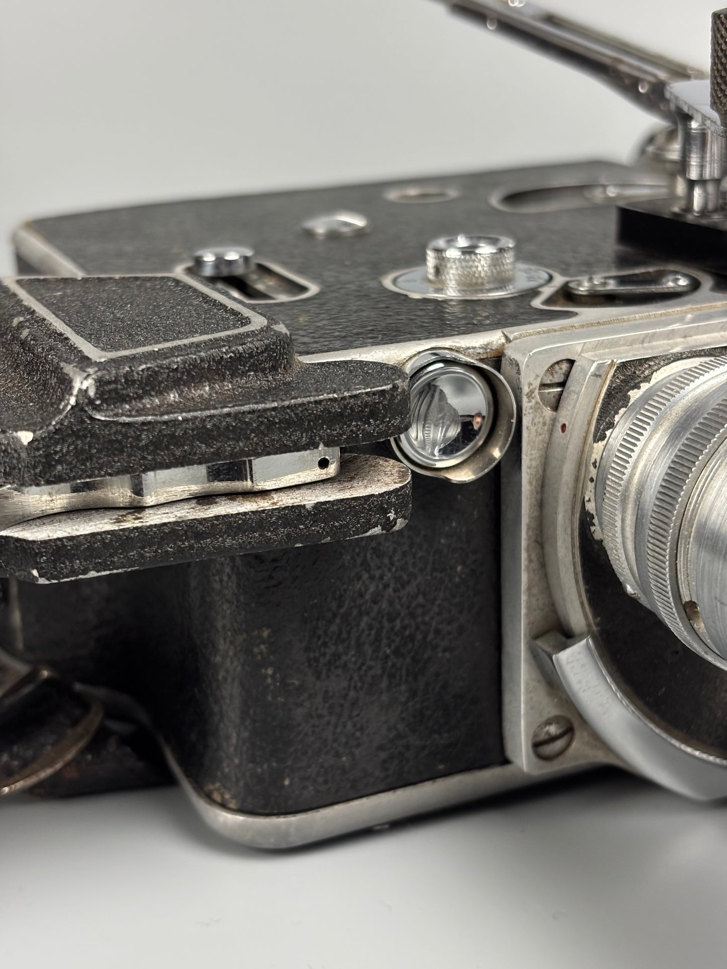 Cámara de Cine Bolex Paillard H-16 16mm (c. 1940) con Dos Objetivos – Elgeet 13mm + Kodak Anastigmat 63mm