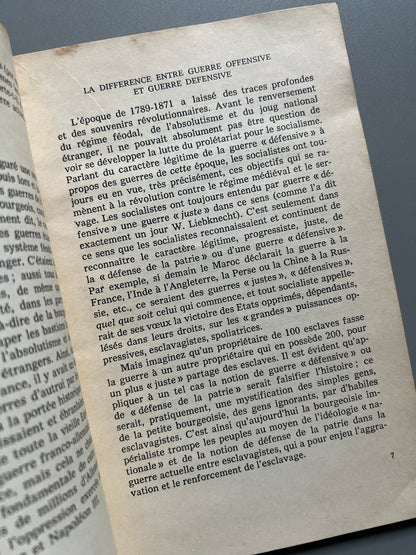 Libro de: Le socialisme et le guerre, V. I. Lenin - Ediciones en Lenguas Extranjeras, ca. 1960