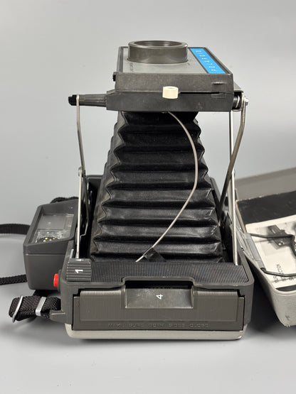 Cámara Instantánea Polaroid Land Camera Automatic 210 – Vintage Clásica