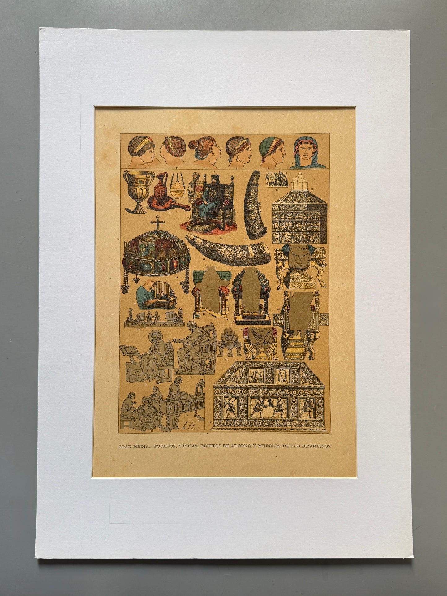 Cromolitografía tocados, vasijas, objetos de adorno y muebles de los bizantinos - Historia general del arte. Montaner y Simón ca. 1890