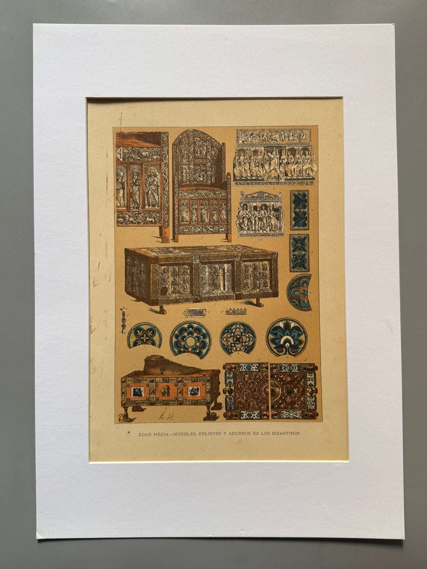 Cromolitografía muebles, relieves y adornos de los bizantinos - Historia general del arte. Montaner y Simón ca. 1890