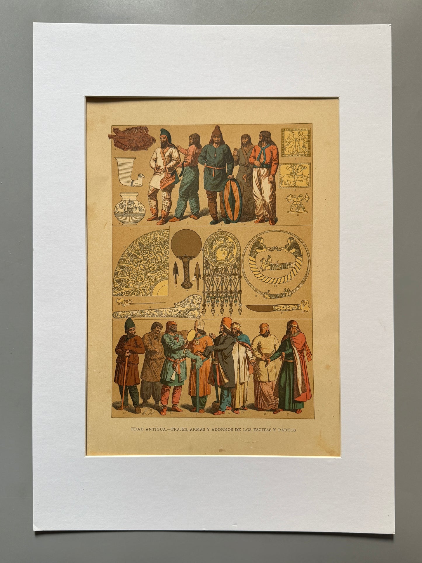 Cromolitografía trajes, armas y adornos de los Escitas y Partos - Historia del traje. Montaner y Simón ca. 1890