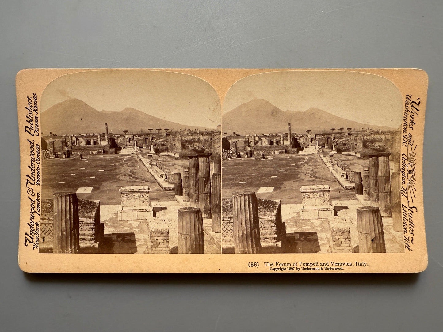Fotografía estereoscópica Foro de Pompeya y Vesubio - Underwood&Underwood Publishers, ca. 1897