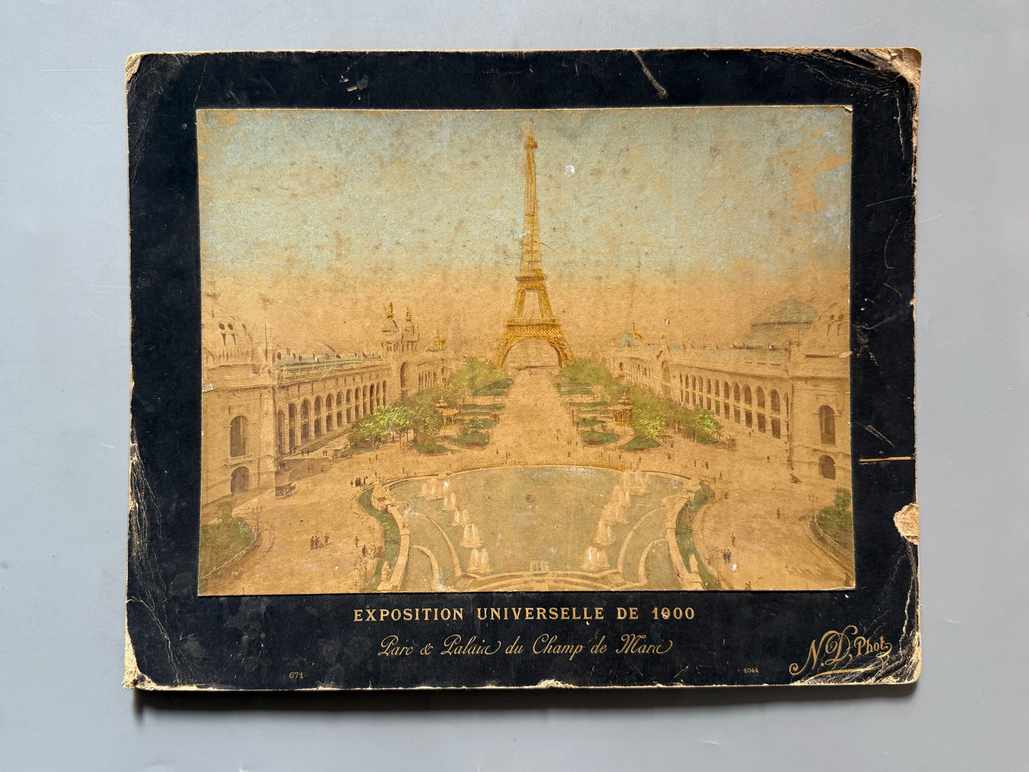 Albúmina de la Exposición Universal de Paris. Parc de Palais du Champ de Mars. Torre Eiffel - 1900