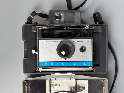 Cámara Instantánea Polaroid Land Camera Automatic 210 – Vintage Clásica