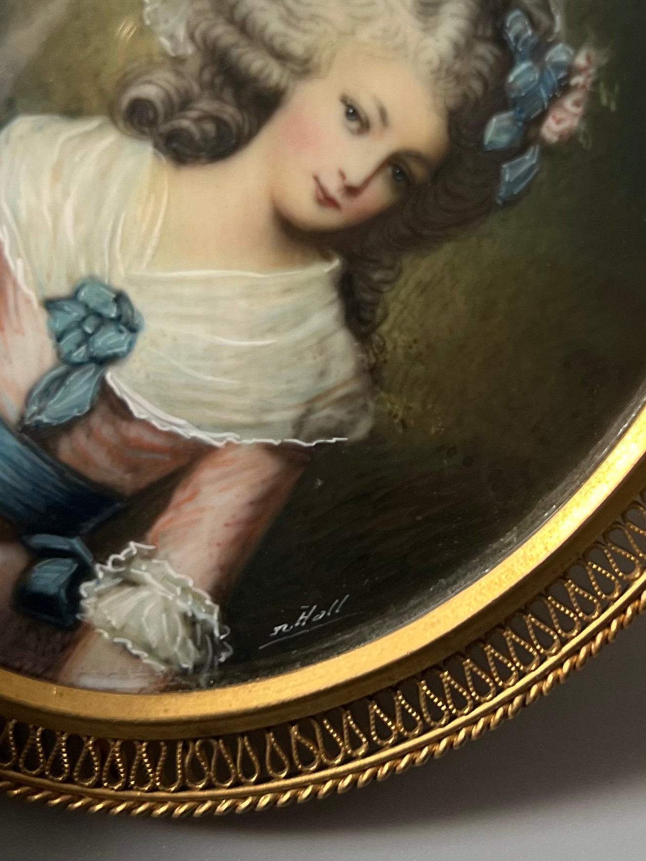 Miniatura retrato de dama al óleo o gouache, firmado por M. Hall- Siglo XIX
