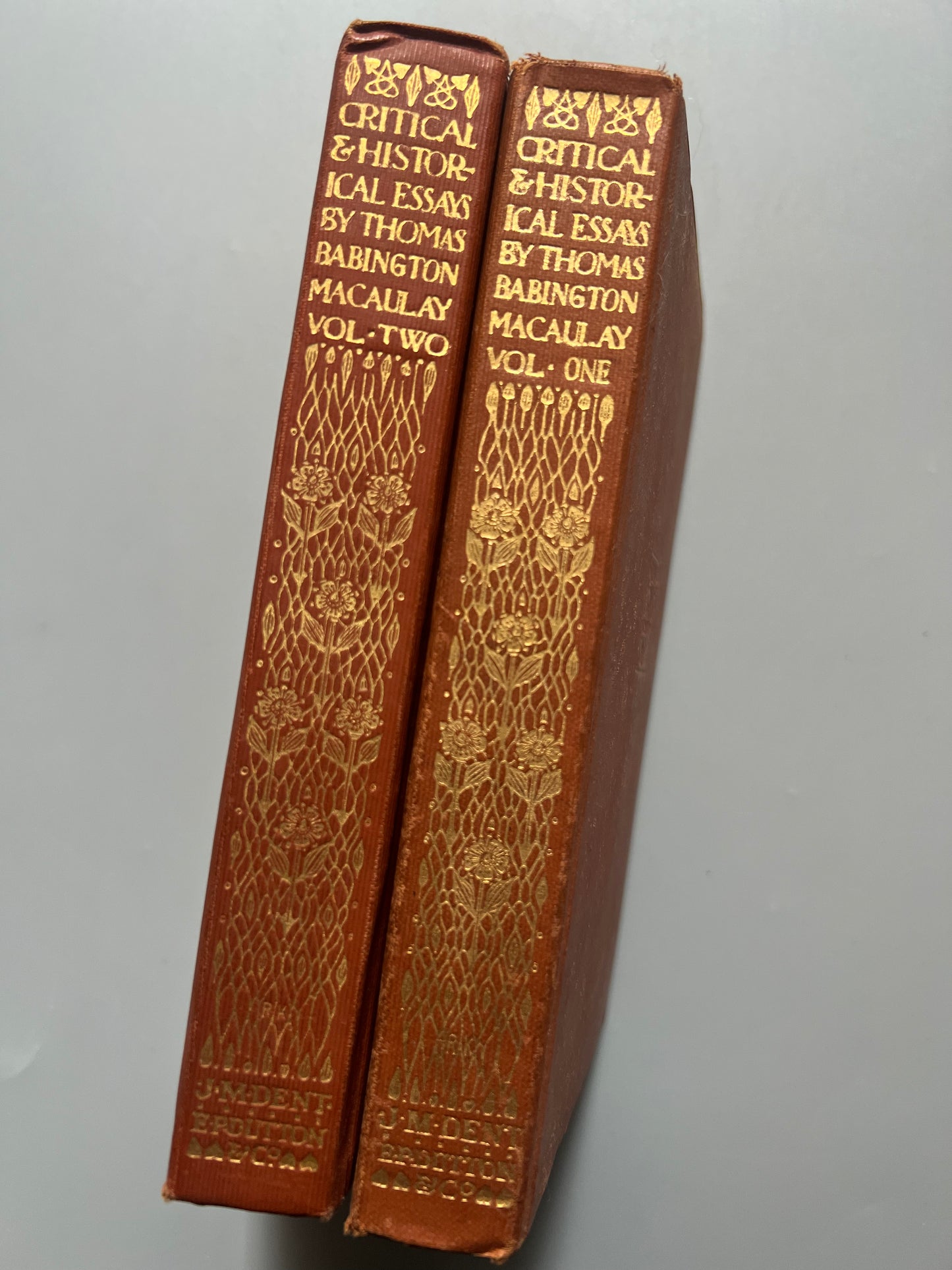 Critical and historical essays by Thomas Babington Macaulay - J. M. Dent & Sons, 1911